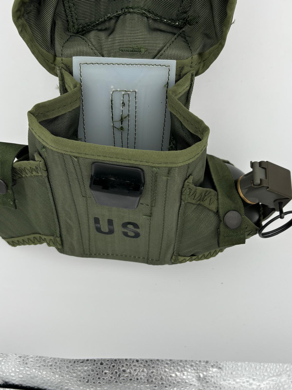 Small Arms Ammunition Case – Original US Army NOS / Munitionstasche (NSN 8465-00-001-6482)