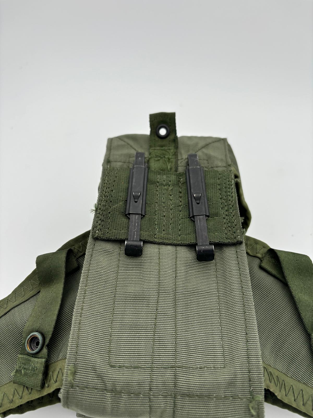 Small Arms Ammunition Case – Original US Army NOS / Munitionstasche (NSN 8465-00-001-6482)