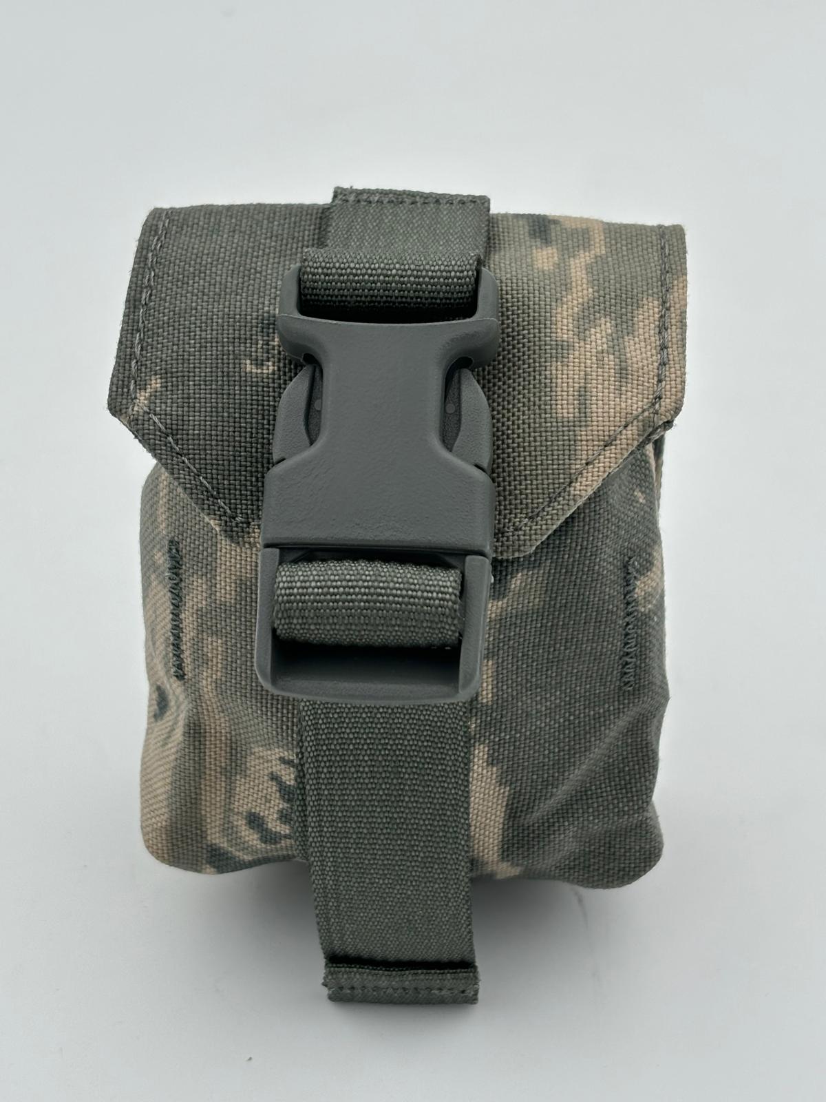 US Army MOLLE II Handgranaten-Tasche im ACU-Tarnmuster