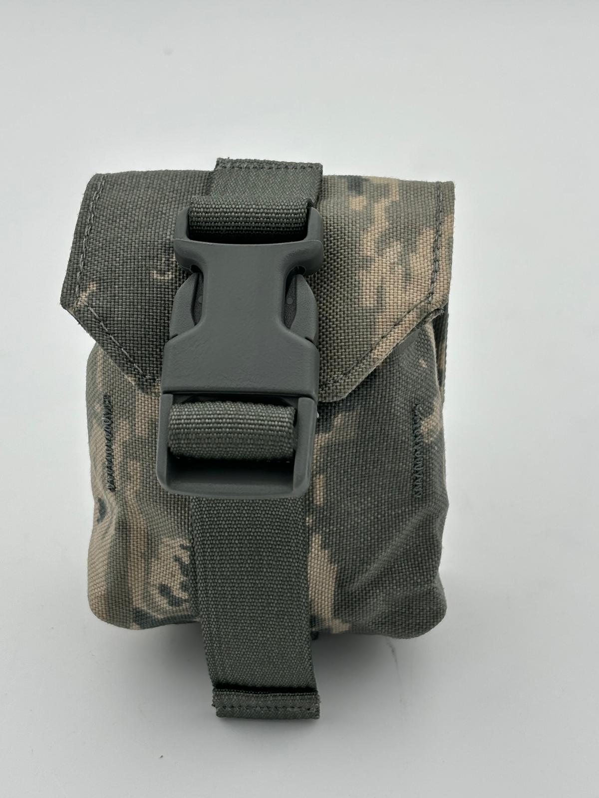 US Army MOLLE II Handgranaten-Tasche im ACU-Tarnmuster