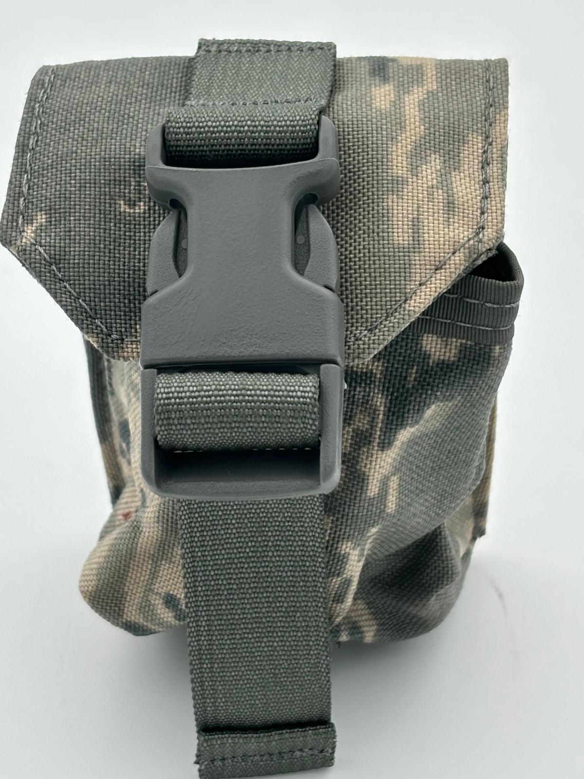 US Army MOLLE II Handgranaten-Tasche im ACU-Tarnmuster