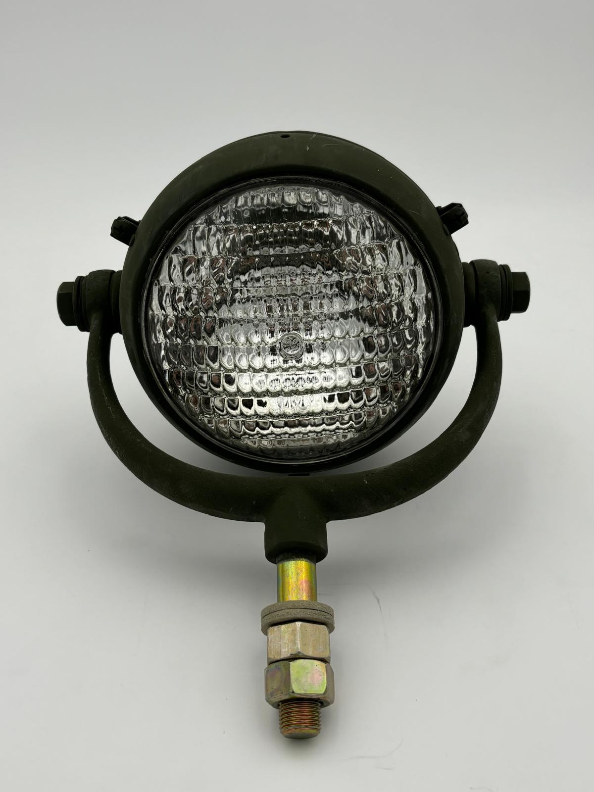 US Army - Arbeits / Suchscheinwerfer  24 V HUMVEE, Reo - NOS