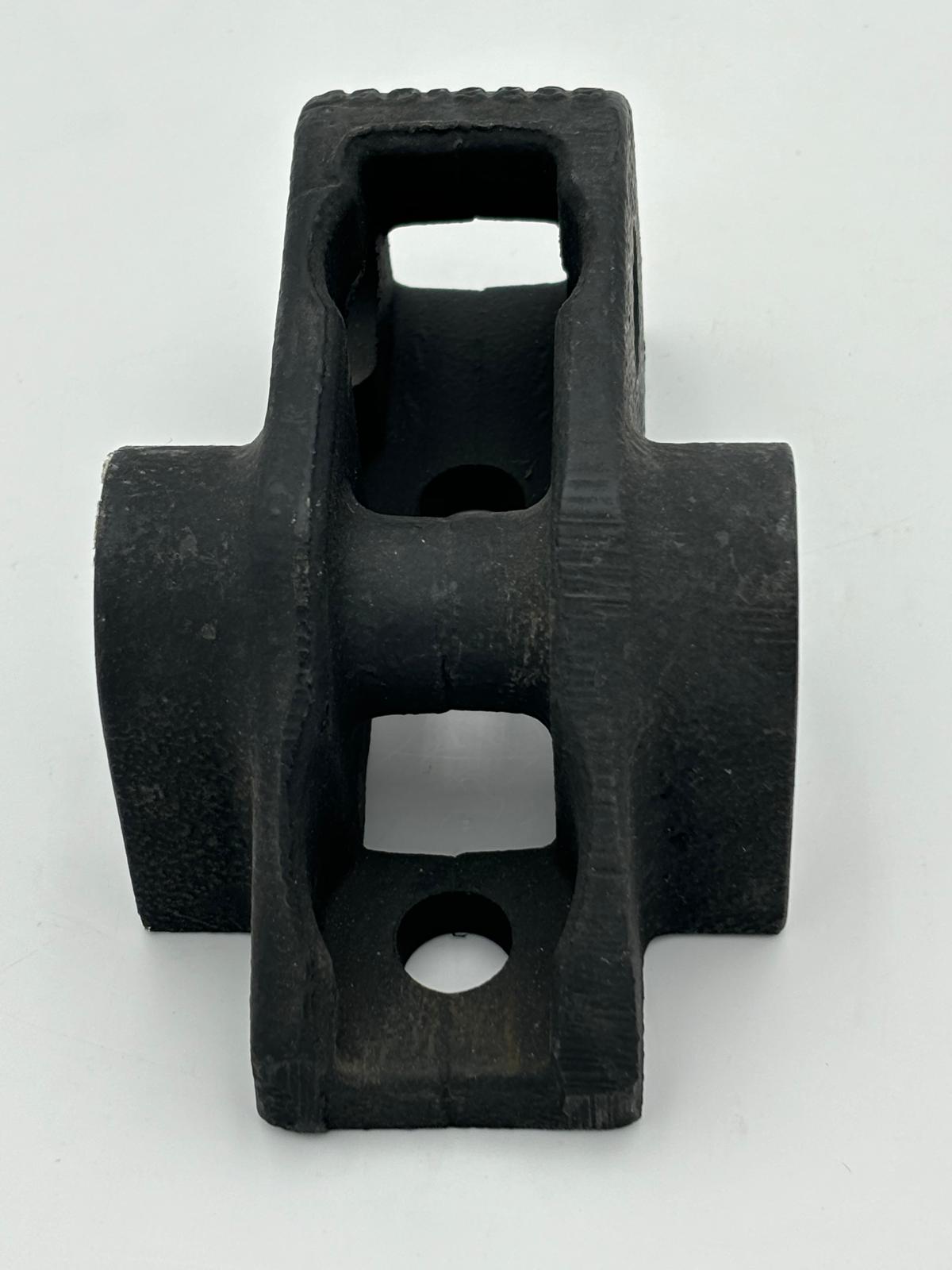 Humvee Schäkelhalter vorne