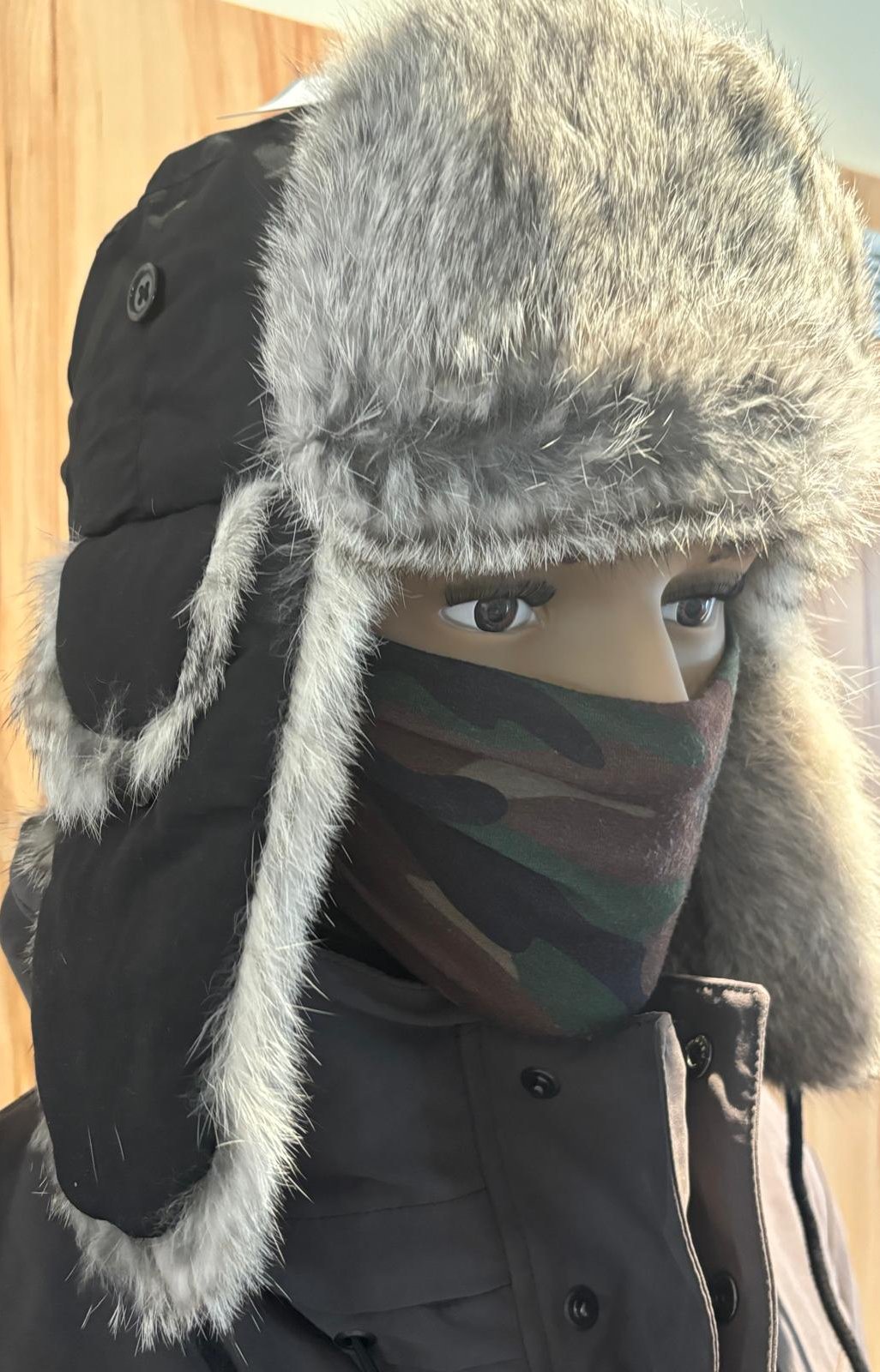 Fellmütze – Schwarz mit grauem Echtfell